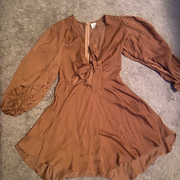 Barely worn. Like new. - Picture 2 of 3